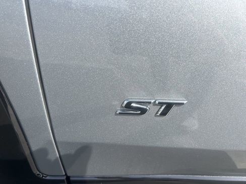 Used 2025 Buick Envista Sport Touring image 13