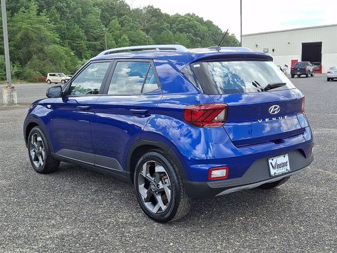 Certified 2023 Hyundai Venue Limited w/ Cargo Package FWD image 20