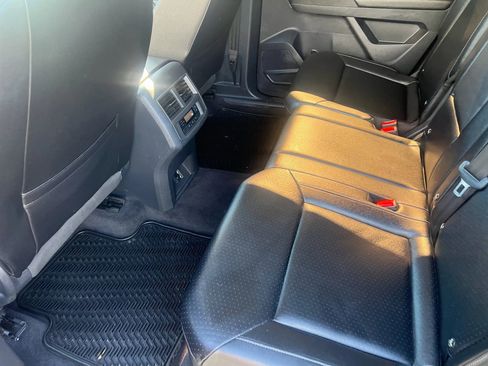 Used 2018 Volkswagen Atlas SE image 13