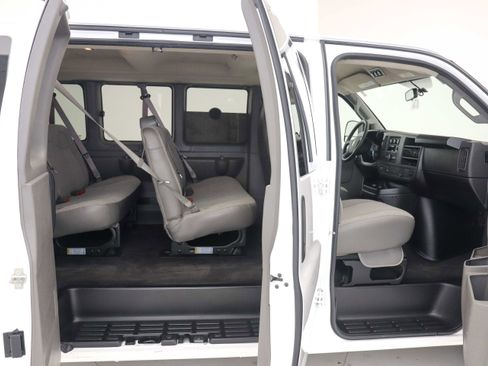 Used 2023 Chevrolet Express 3500 LS RWD image 12