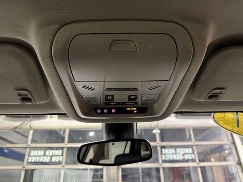 Used 2017 GMC Acadia Denali w/ Technology Package image 25