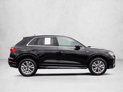 Certified 2025 Audi Q3 2.0T Premium Plus w/ Premium Plus Package image 4