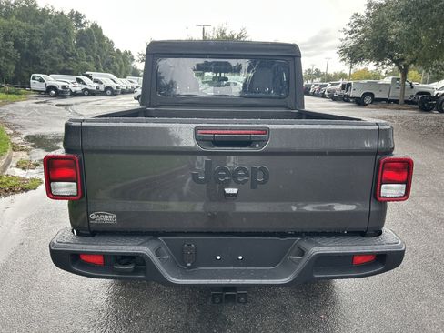 New 2025 Jeep Gladiator Sport image 6