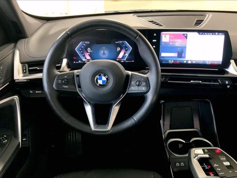 Used 2025 BMW X1 xDrive28i image 6