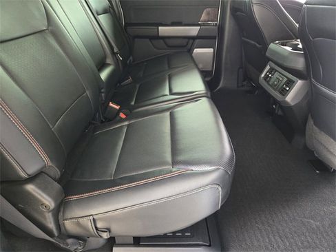 Used 2024 Ford F250 Lariat image 31