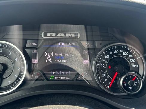 Used 2022 RAM 1500 Laramie AWD/4WD image 22
