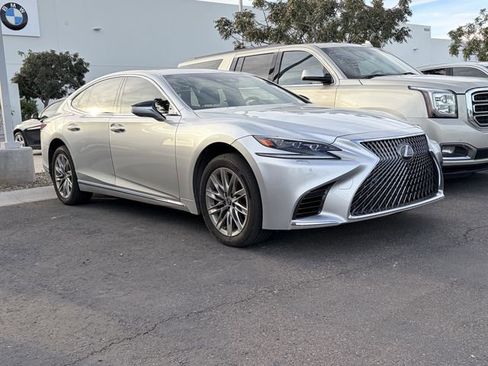 Used 2018 Lexus LS 500 w/ Interior Upgrade Package image 3
