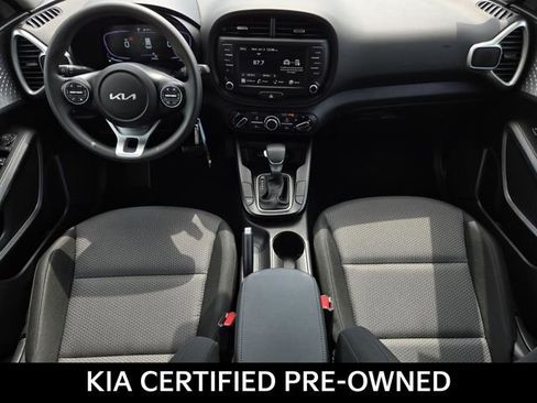 Certified 2025 Kia Soul LX w/ LX Technology Package FWD image 15