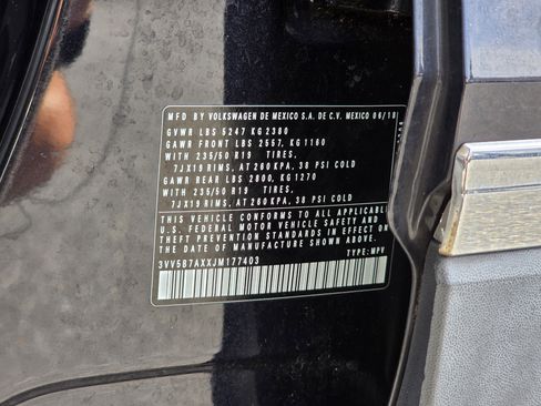 Used 2018 Volkswagen Tiguan SEL Premium image 34