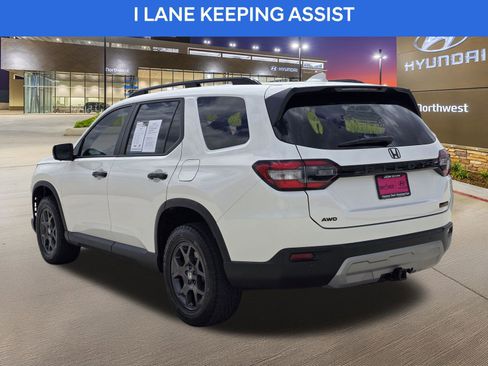 Used 2024 Honda Pilot TrailSport image 9