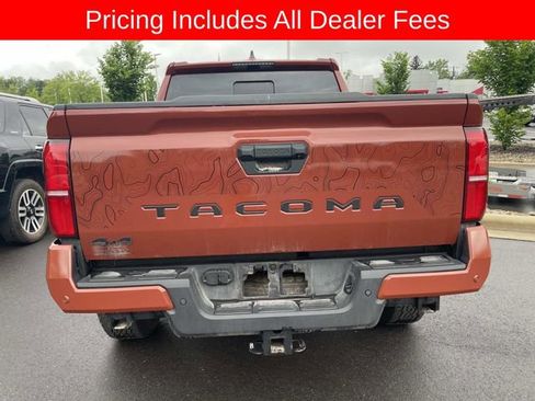 Used 2025 Toyota Tacoma TRD Off-Road w/ TRD Off Road Upgrade Package AWD/4WD image 7