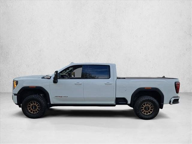 Used 2024 GMC Sierra 2500 AT4 w/ AT4 Premium Plus Package AWD/4WD image 8