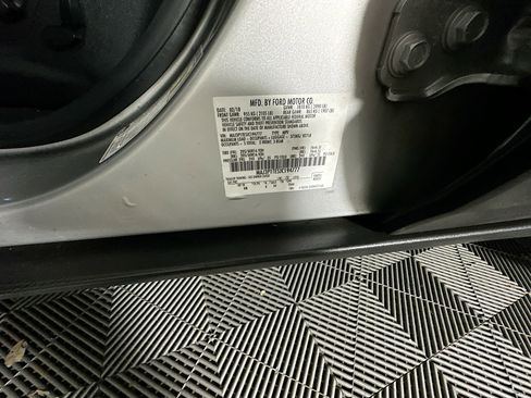 Used 2018 Ford EcoSport SE w/ SE Convenience Package image 12