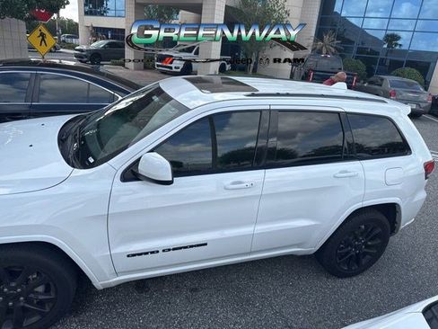 Used 2020 Jeep Grand Cherokee Altitude image 9