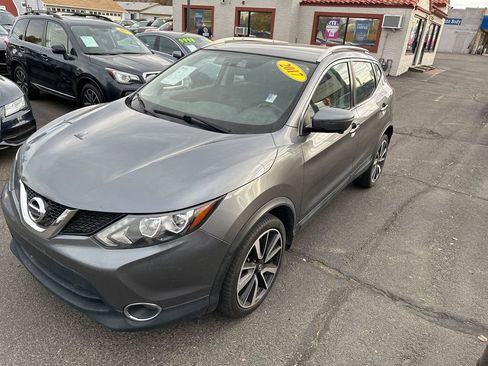 Used 2017 Nissan Rogue Sport SL image 5