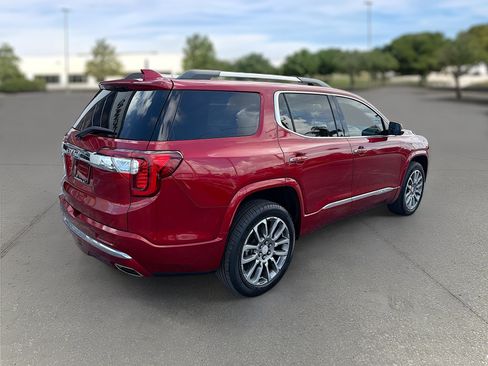 Used 2023 GMC Acadia Denali w/ Denali Ultimate Package FWD image 7