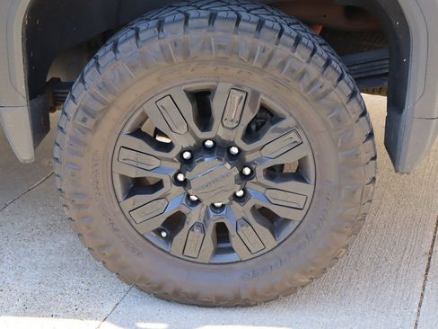 Used 2024 GMC Sierra 2500 Denali Ultimate AWD/4WD image 32