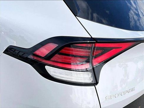 Used 2023 Kia Sportage SX image 29