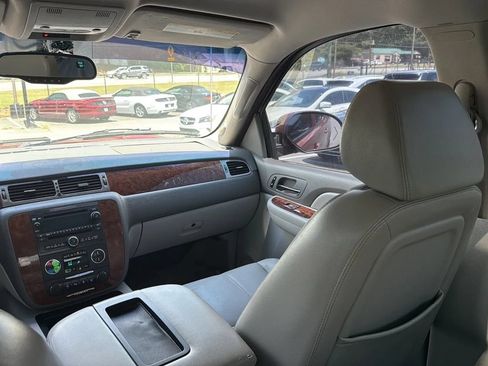 Used 2007 Chevrolet Avalanche LTZ w/ LTZ Preferred Equipment Group RWD image 15