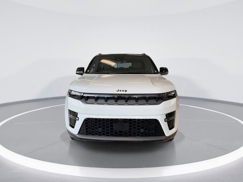 New 2026 Jeep Grand Wagoneer Summit w/ Premium Group III image 3