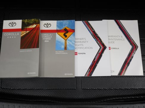 Used 2024 Toyota Corolla SE image 22