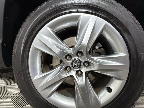 Used 2016 Toyota Highlander Limited w/ Driver Technology Package image 40