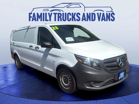 Used 2023 Mercedes-Benz Metris image 7