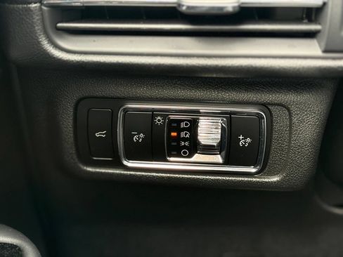 Certified 2024 Lincoln Corsair AWD w/ Equipment Group 101A image 30