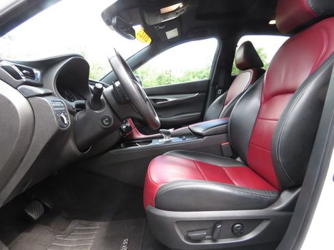 Used 2023 INFINITI QX55 Sensory w/ Lighting Package AWD/4WD image 10