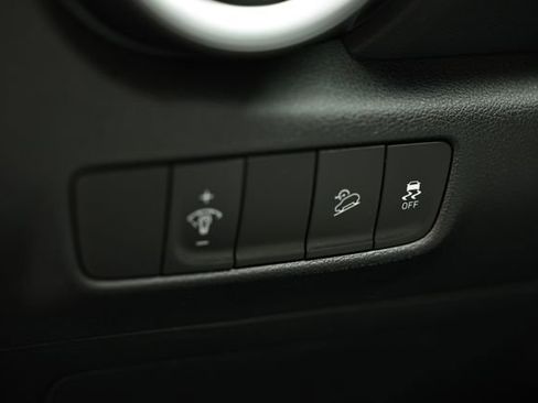 Used 2023 Hyundai Kona SEL AWD/4WD image 17