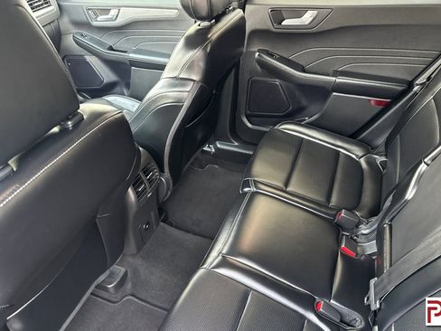 Used 2024 Ford Escape Platinum AWD/4WD image 13