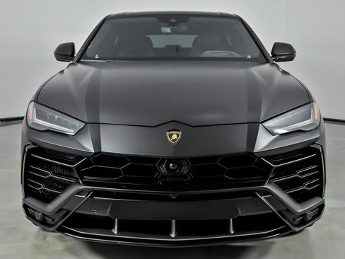 Used 2019 Lamborghini Urus AWD/4WD image 5