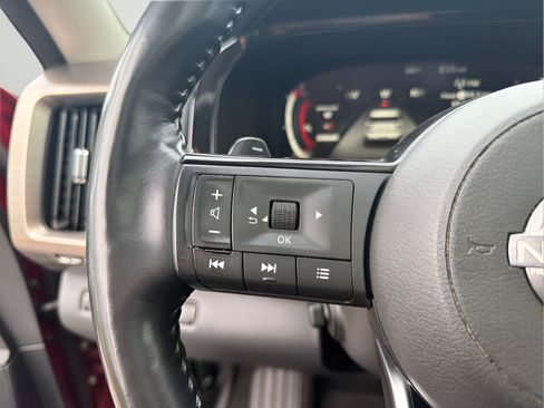 Used 2022 Nissan Pathfinder Platinum w/ Cargo Package FWD image 30