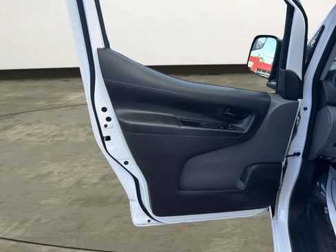 Used 2018 Chevrolet City Express LS FWD image 10