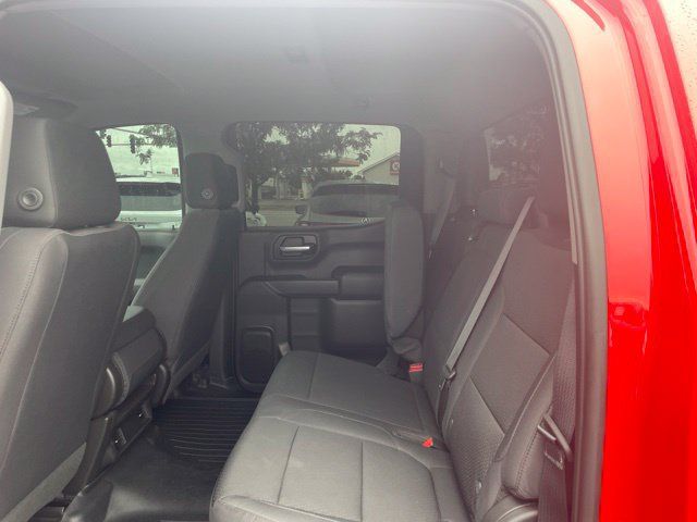 Used 2019 Chevrolet Silverado 1500 Custom w/ Custom Convenience Package AWD/4WD image 7