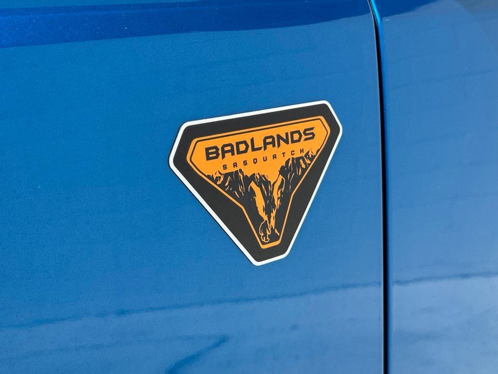 Used 2022 Ford Bronco Badlands AWD/4WD image 16