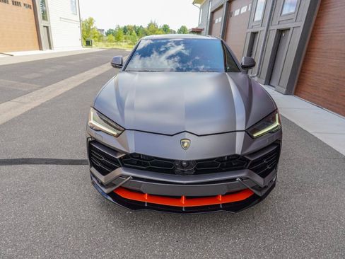 Used 2022 Lamborghini Urus AWD/4WD image 23