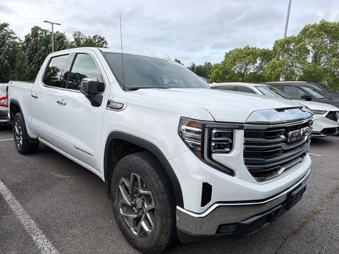 Used 2025 GMC Sierra 1500 SLT AWD/4WD image 6