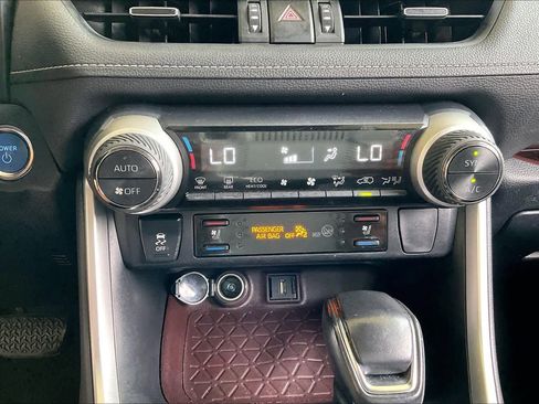 Used 2020 Toyota RAV4 Limited w/ Limited Grade Weather Package AWD/4WD image 33