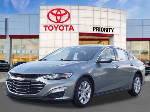 Used 2024 Chevrolet Malibu LT FWD image 1