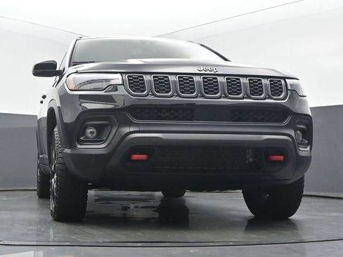 Used 2025 Jeep Compass Trailhawk w/ Sun & Sound Group AWD/4WD image 53
