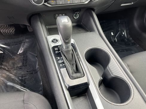 Used 2025 Nissan Altima 2.5 SV image 40