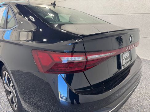 Used 2026 Volkswagen Jetta SEL FWD image 19