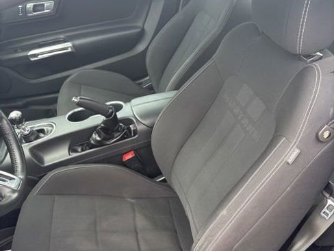 Used 2018 Ford Mustang GT RWD image 17