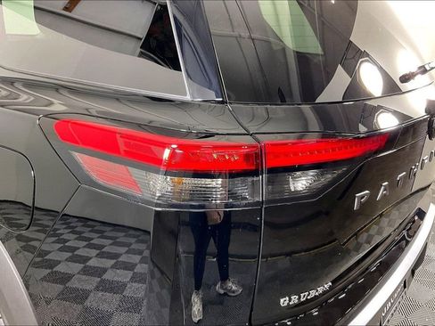 New 2026 Nissan Pathfinder SL image 36