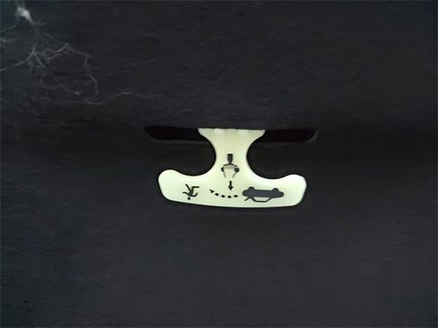 Used 2018 Toyota Camry XSE image 27