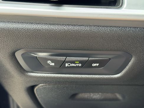 Used 2025 BMW X5 sDrive40i w/ M Sport Package RWD image 24