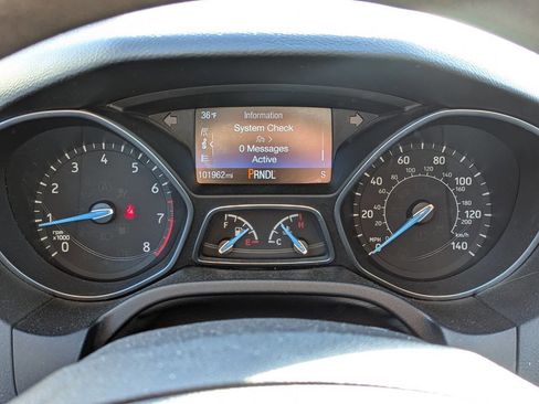 Used 2017 Ford Focus SE image 19