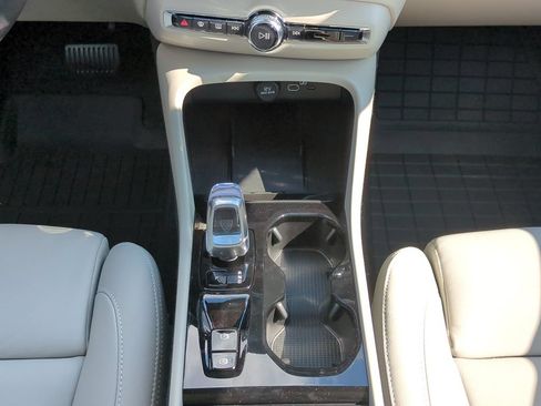 New 2026 Volvo XC40 B5 Ultra AWD/4WD image 14