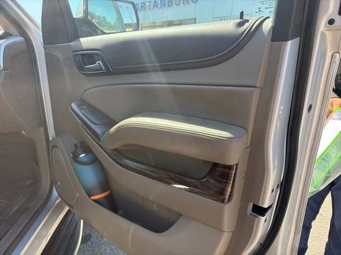 Used 2017 GMC Yukon SLT w/ Open Road Package RWD image 11